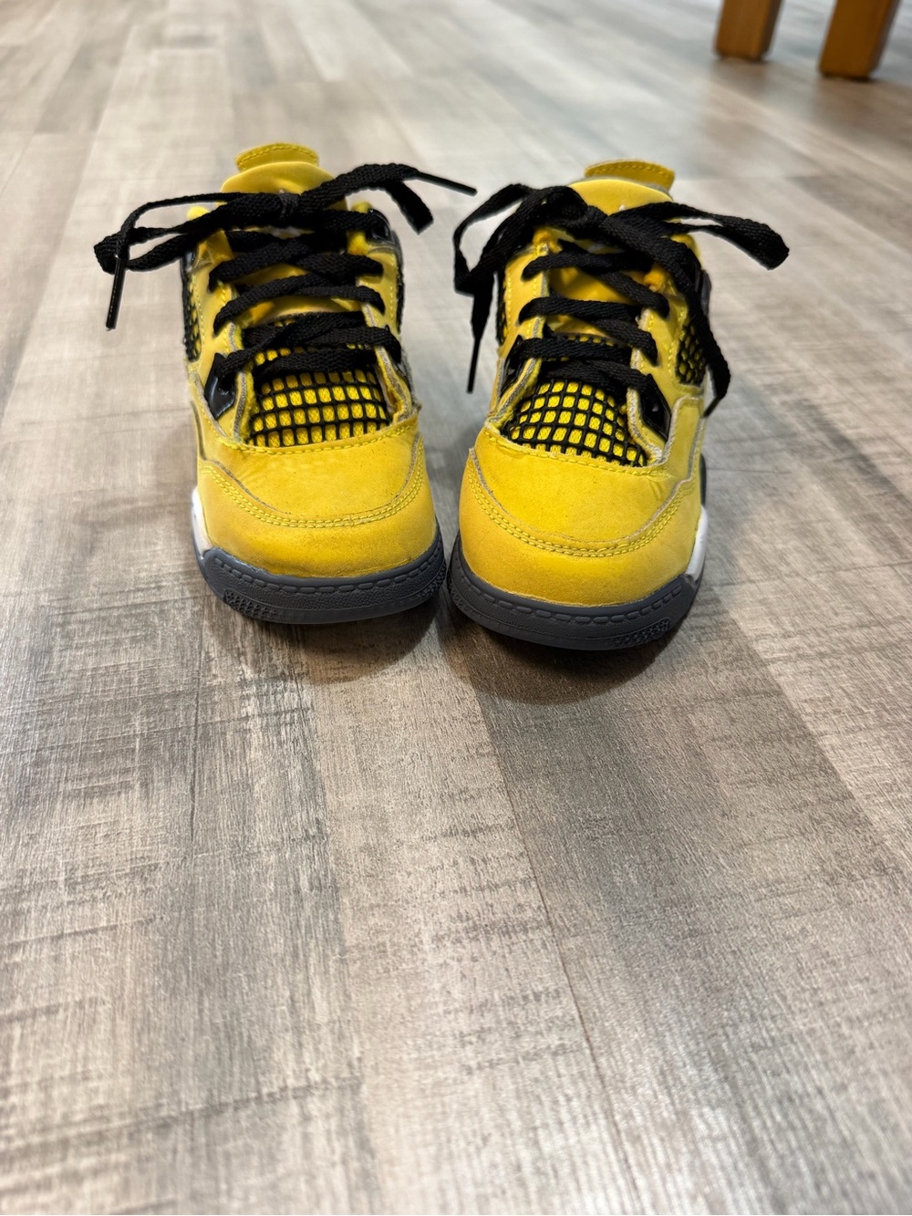 Nike Air Jordan 4 Retro Lightning 2021 Toddler 9C Yellow BQ7670-700 Shoes